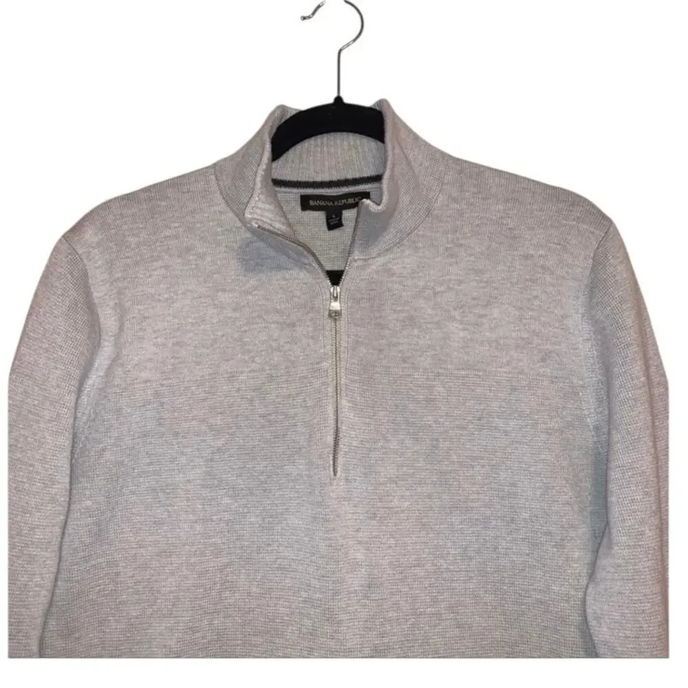 Banana Republic CoolMax Milano Quarter-Zip Pullover‎ Large
